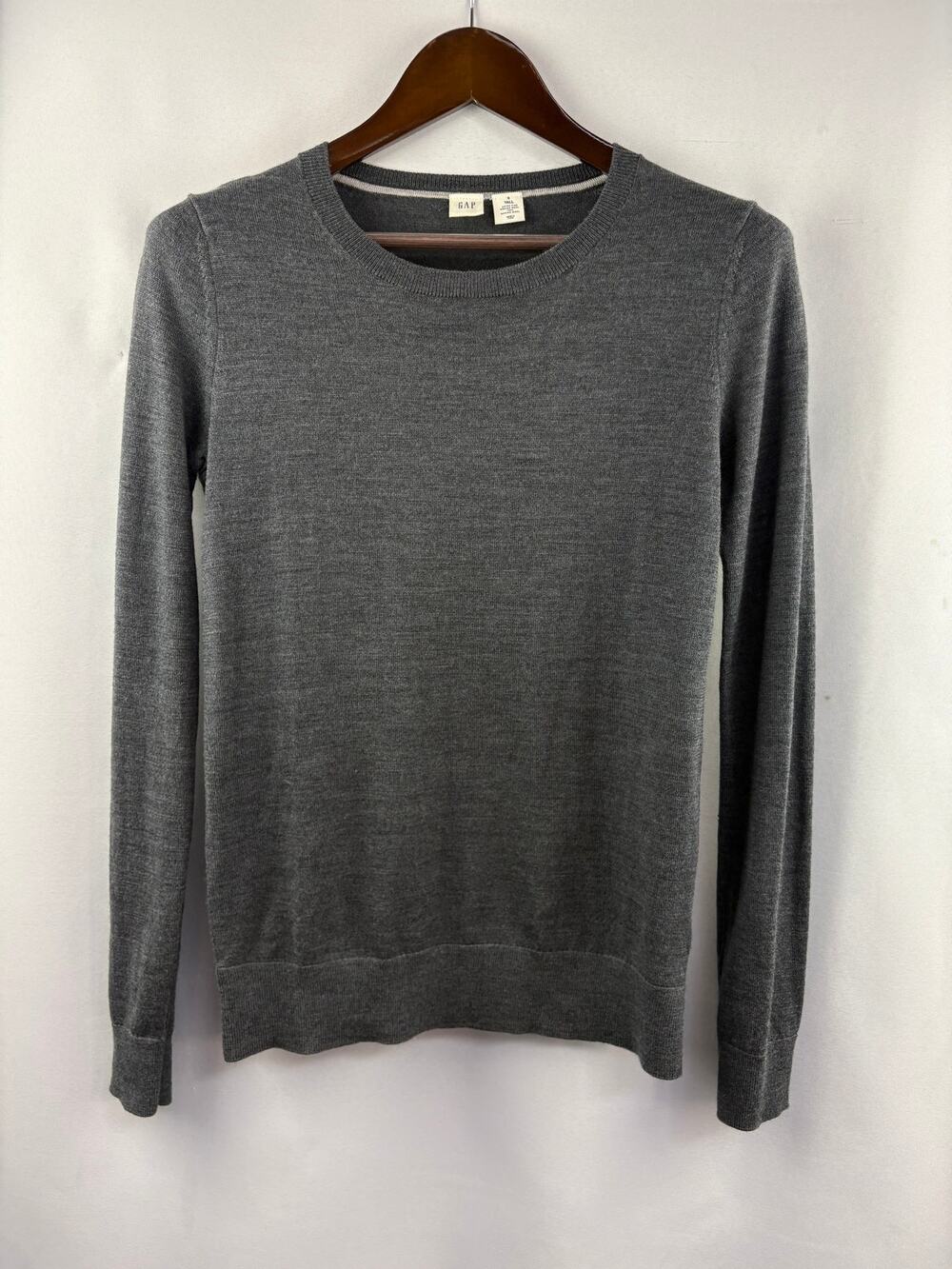 Women’s GAP Tall Small Dark Gray Crewneck Sweater